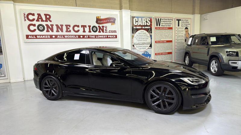 2022 Tesla Model S Plaid Tri Motor All-Wheel Drive