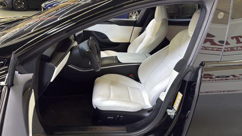 2022 Tesla Model S Plaid Tri Motor All-Wheel Drive