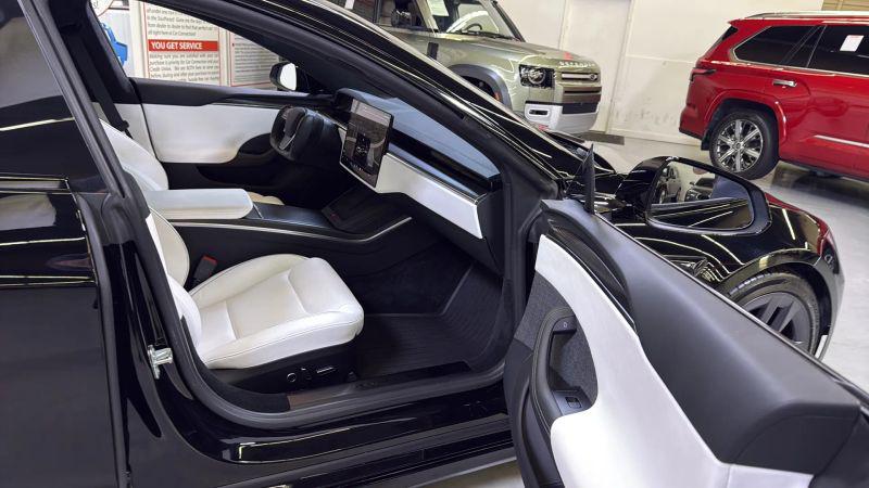 2022 Tesla Model S Plaid Tri Motor All-Wheel Drive