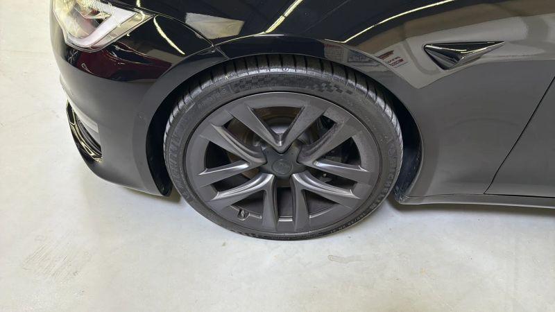 2022 Tesla Model S Plaid Tri Motor All-Wheel Drive
