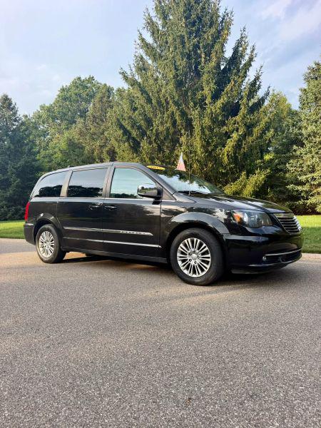 2015 Chrysler Town & Country Touring-L for sale in Grand Rapids, MI