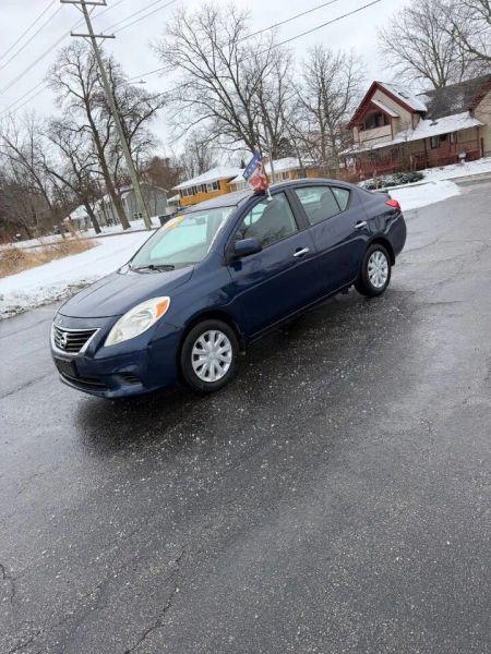 2013 Nissan Versa 1.6 SV for sale in Warrenville, IL