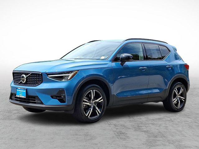 2023 Volvo XC40 B5 Plus Dark Theme for sale in Huntington, NY