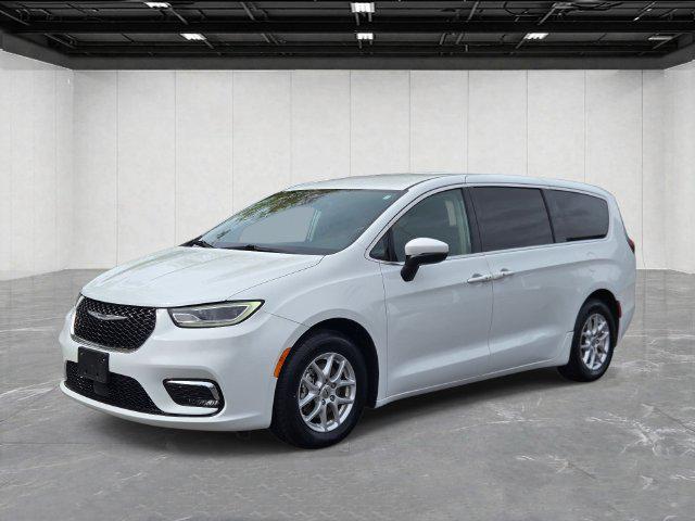 2023 Chrysler Pacifica Touring L for sale in Ypsilanti, MI