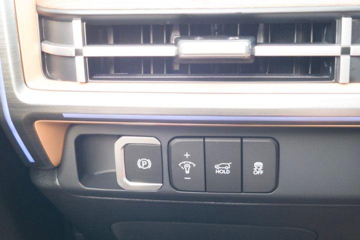 New 2027 White HYUNDAI Calligraphy FWD image 30
