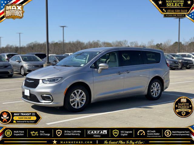 2024 Chrysler Pacifica Touring L for sale in Richmond, MO