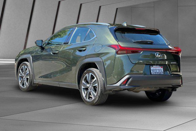 2025 Lexus 300 300h