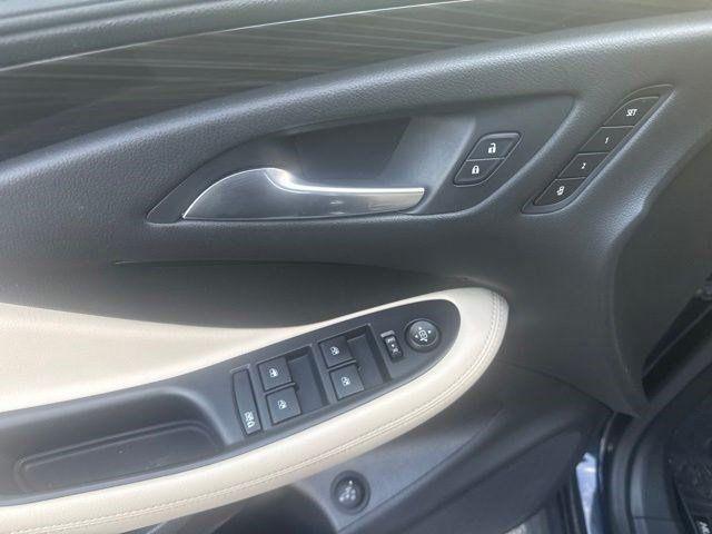 2020 Buick Envision FWD Essence