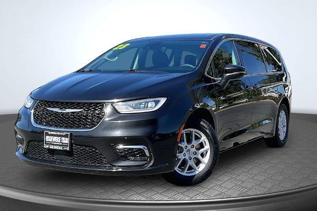 2023 Chrysler Pacifica Touring L for sale in Yuba City, CA