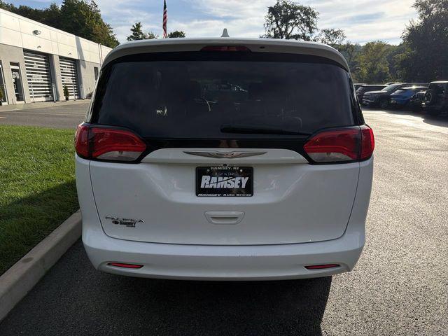2017 Chrysler Pacifica Touring