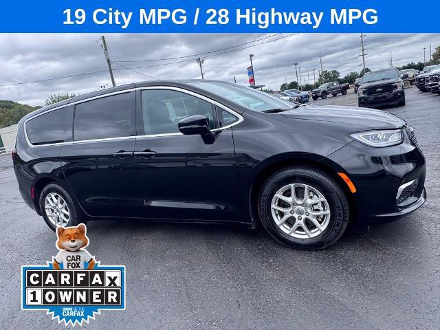 2025 Chrysler Pacifica Select for sale near Coshocton, OH