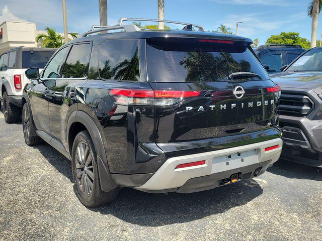 2022 Nissan Pathfinder SL 2WD