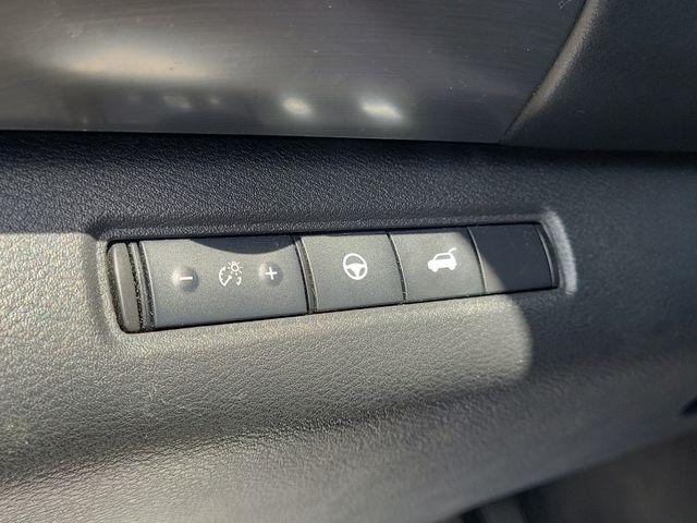 2022 Nissan Pathfinder SL 2WD