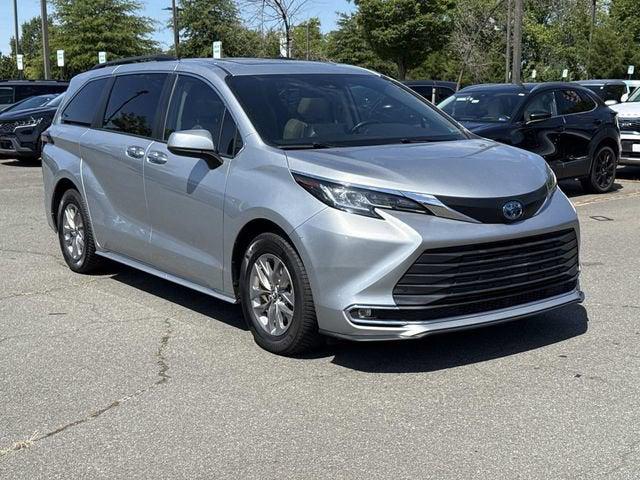 2022 Toyota Sienna XLE 2022 Toyota Sienna XLE