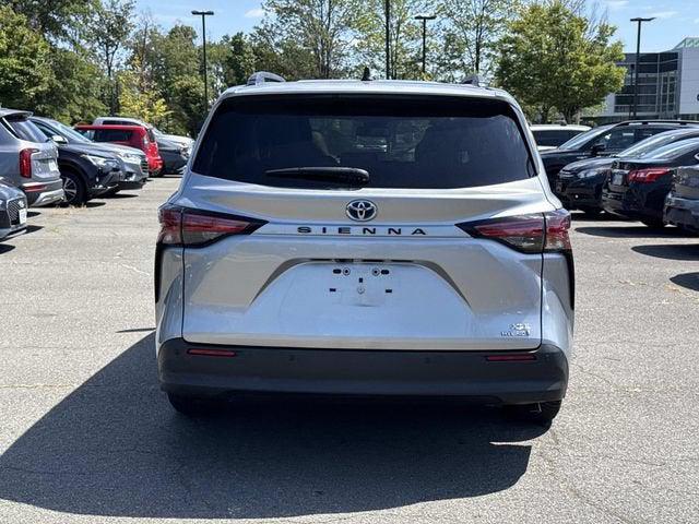 2022 Toyota Sienna XLE 2022 Toyota Sienna XLE