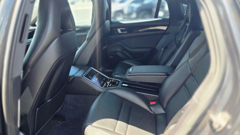2018 Porsche Panamera 4