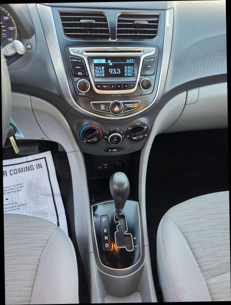 2016 Hyundai Accent SE