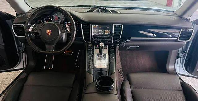 2016 Porsche Panamera S