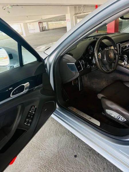 2016 Porsche Panamera S