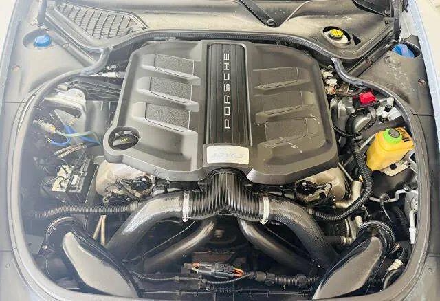 2016 Porsche Panamera S