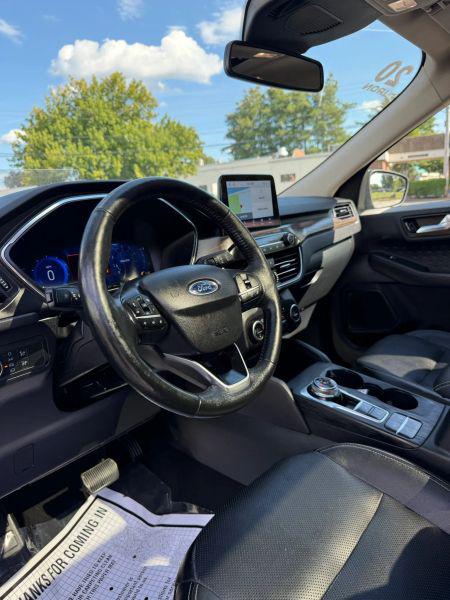 2020 Ford Escape Titanium