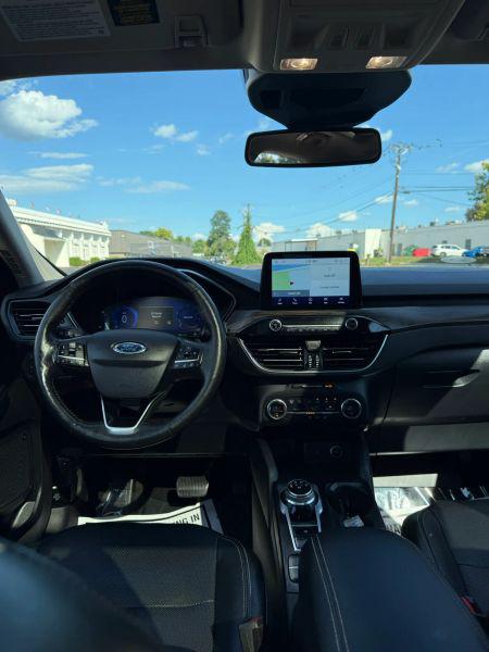 2020 Ford Escape Titanium