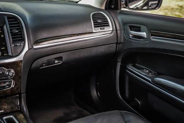 2015 Chrysler 300 300C