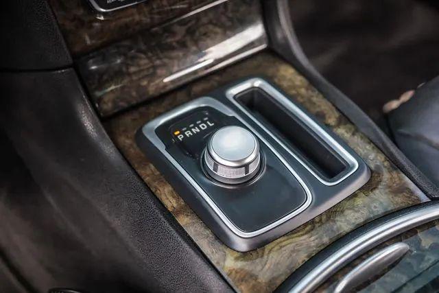 2015 Chrysler 300 300C
