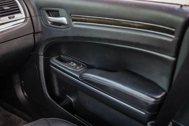 2015 Chrysler 300 300C