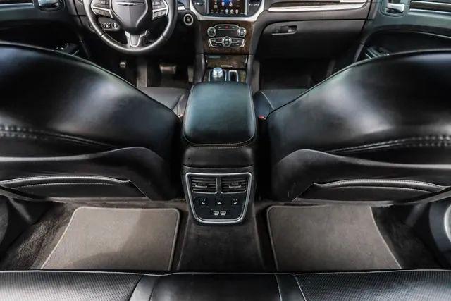 2015 Chrysler 300 300C