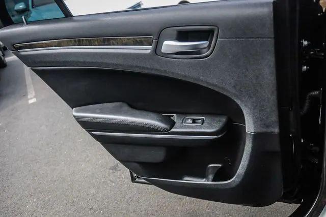 2015 Chrysler 300 300C