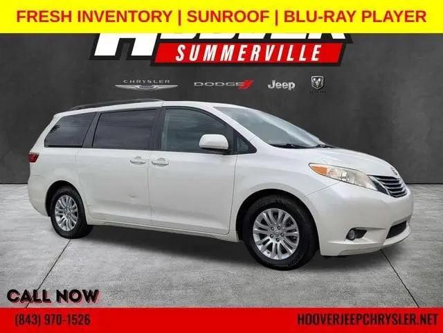 2017 Toyota Sienna XLE Premium 8 Passenger for sale in Summerville, SC