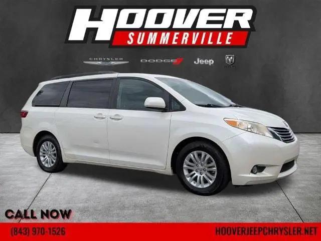 2017 Toyota Sienna XLE Premium 8 Passenger for sale in Summerville, SC
