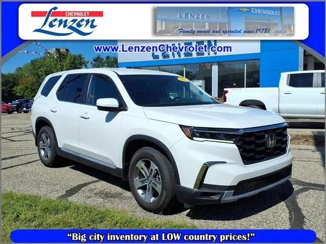 2023 Honda Pilot AWD EX-L 8 Passenger for sale in Chaska, MN