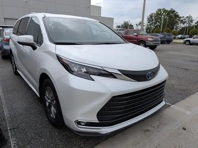 2024 Toyota Sienna XLE for sale in Orlando, FL