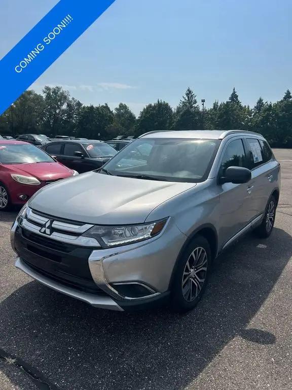 2018 Mitsubishi Outlander ES for sale in Plymouth, MI