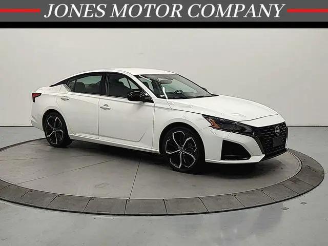 2024 Nissan Altima SR FWD for sale in Humboldt, TN