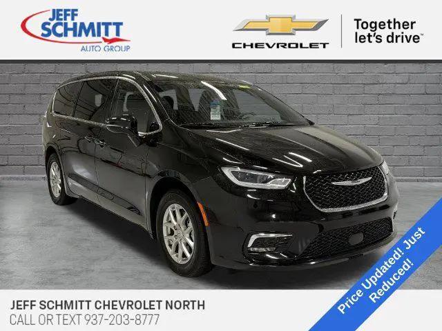 2025 Chrysler Pacifica Select for sale in Fairborn, OH