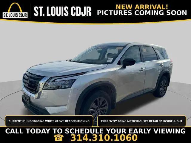 2023 Nissan Pathfinder S 4WD for sale in Bridgeton, MO