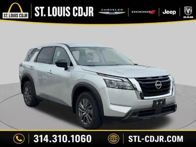 2023 Nissan Pathfinder S 4WD for sale in Bridgeton, MO