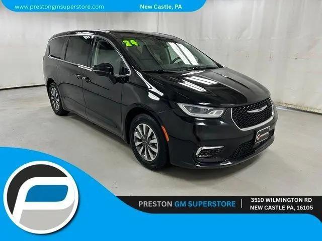 2024 Chrysler Pacifica Hybrid Select for sale in New Castle, PA