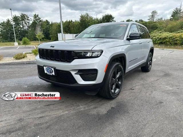 2023 Jeep Grand Cherokee Altitude 4x4 for sale in Rochester, NH