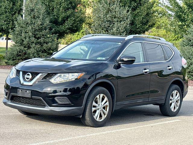 2015 Nissan Rogue SV for sale in Mars, PA
