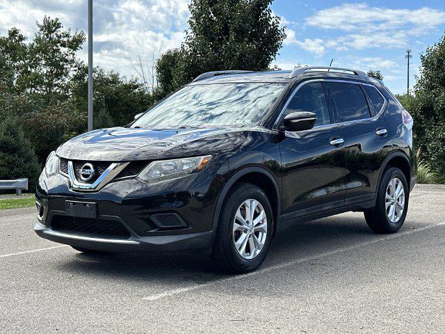2015 Nissan Rogue SV for sale in Mars, PA