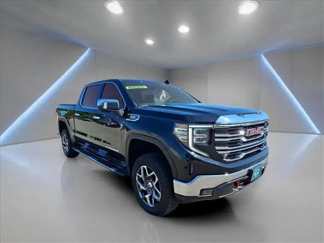 2023 GMC Sierra 1500 4WD Crew Cab Short Box SLT for sale in Freeport, IL