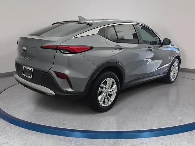 2025 Buick NV Preferred FWD