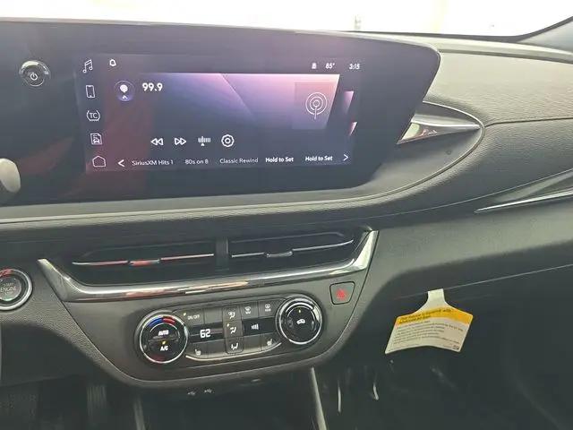 2025 Buick NV Preferred FWD