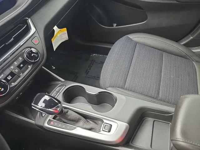 2025 Buick NV Preferred FWD