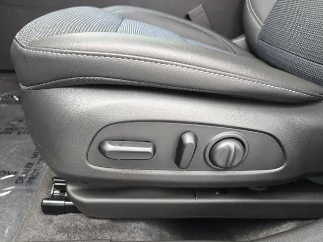 2025 Buick NV Preferred FWD