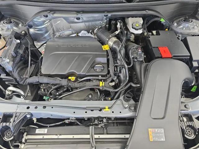 2025 Buick NV Preferred FWD